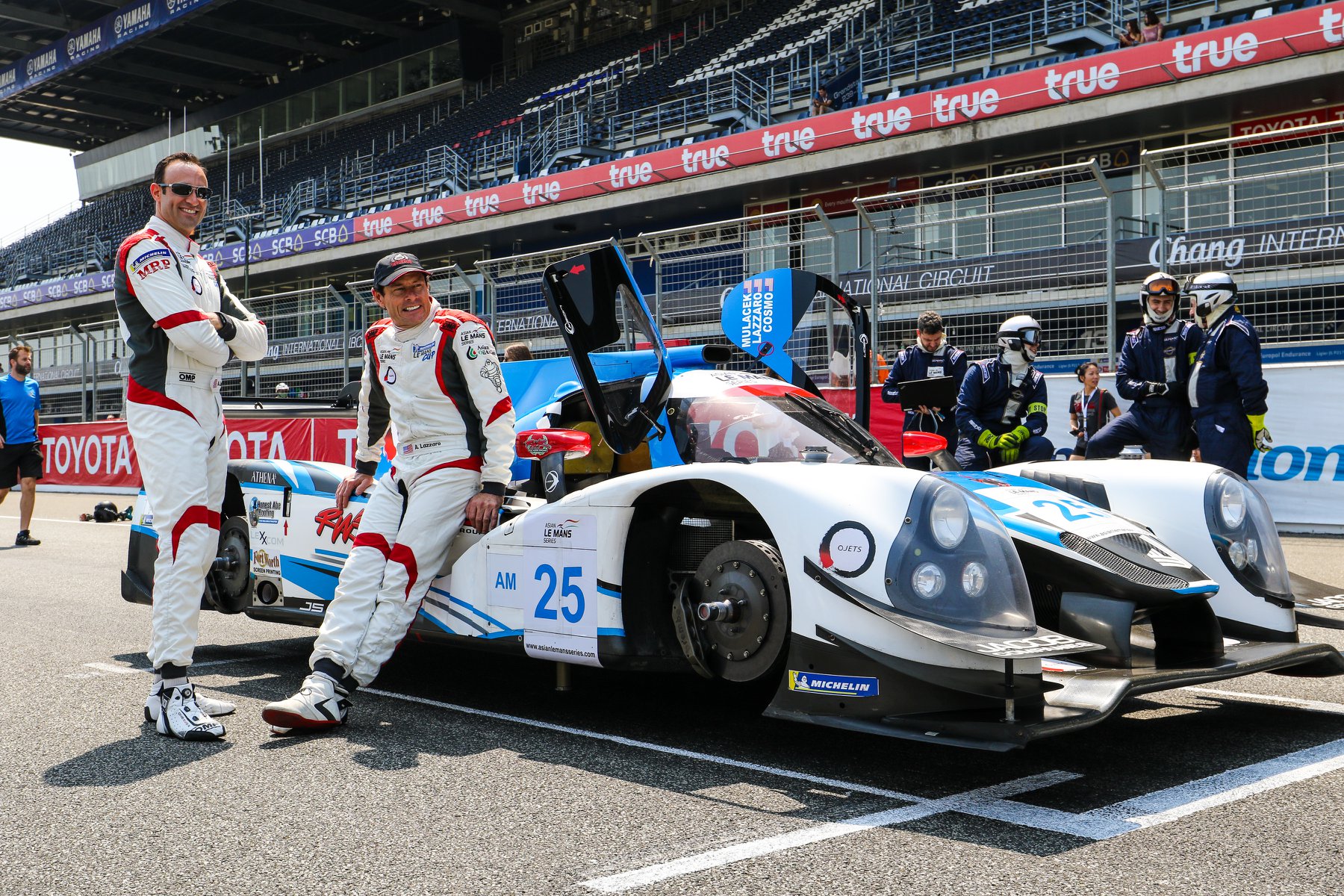 Race Day-Buriram-2