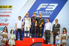 亚洲F3 | 杰克·杜汉征服铃鹿赛道 勇夺锦标赛日本首秀冠军