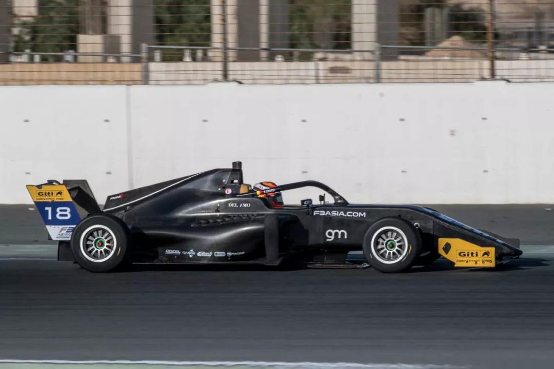 F3 Dubai Racing Car